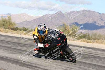 media/Nov-16-2025-Race Pace (Sun) [[8c5fa54630]]/Non Verified Riders (1st 20 Minutes)/3-Turn 3 Inside (11am)/